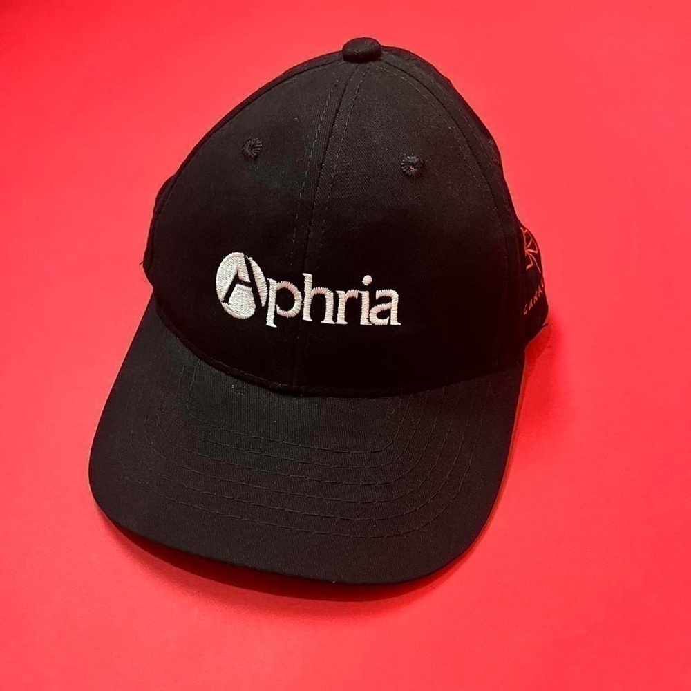 Aphria ball cap 🤍🖤